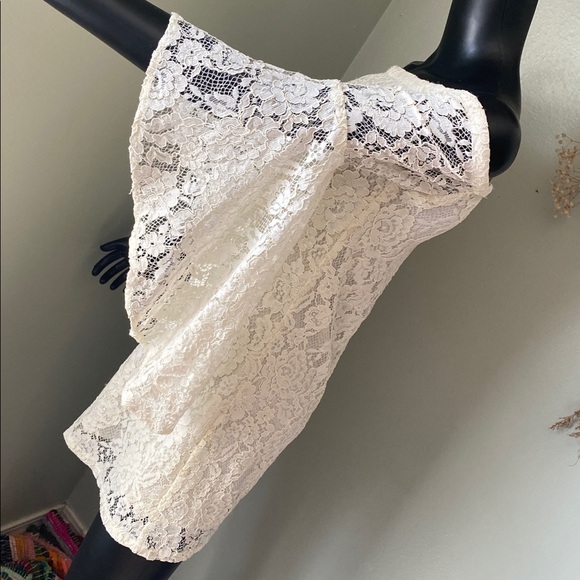 Wayf Cream Lace Off-Shoulder Angelic Dress - Picture 5 of 12